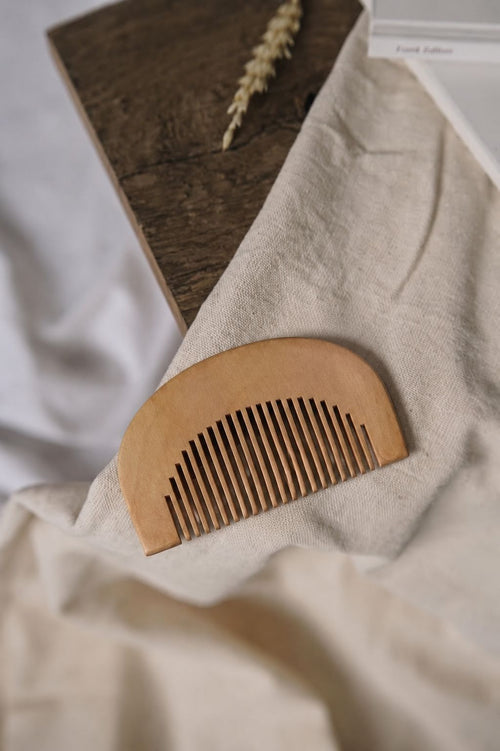 Klarivie Signature Bamboo Comb